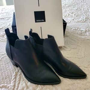 Dolce Vita Samy Black Leather booties